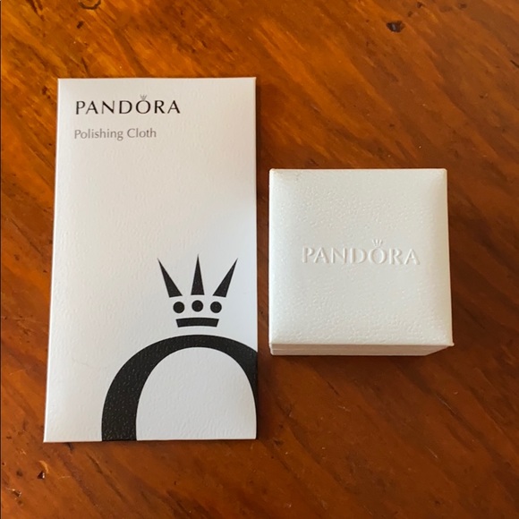 PANDORA | round sparkle halo ring - Picture 3 of 4